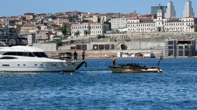 İSTANBUL (AA) – Fatih'te teknede çıkan yangın itfaiye ekiplerince söndürüldü.