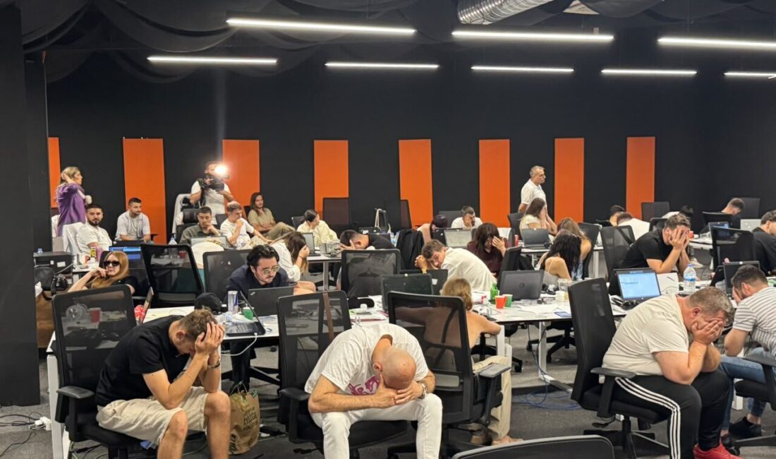 İSTANBUL (AA) – İstanbul'da, uluslararası telefon dolandırıcılığı yaptığı tespit edilen