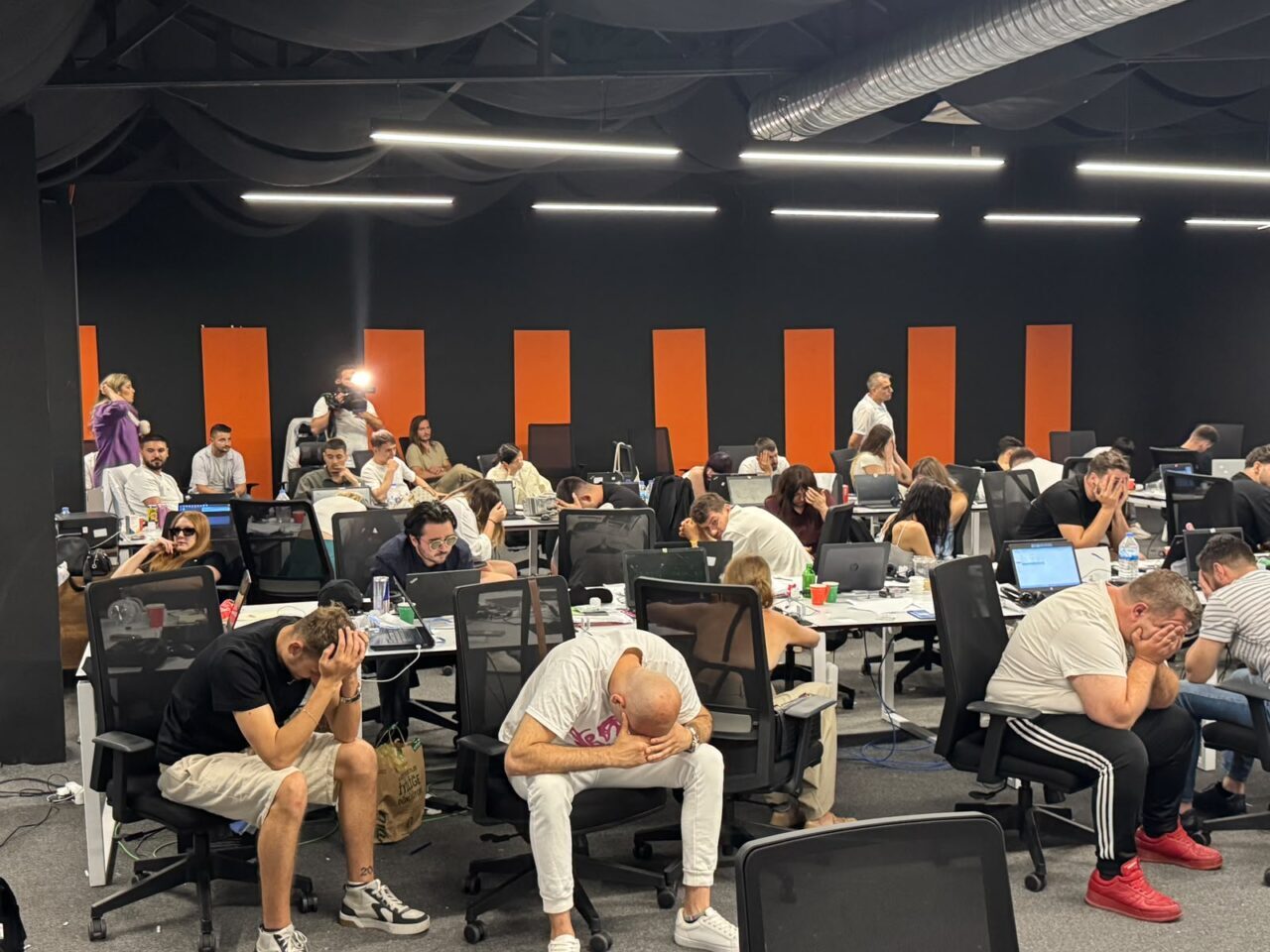 İSTANBUL (AA) – İstanbul'da, uluslararası telefon dolandırıcılığı yaptığı tespit edilen