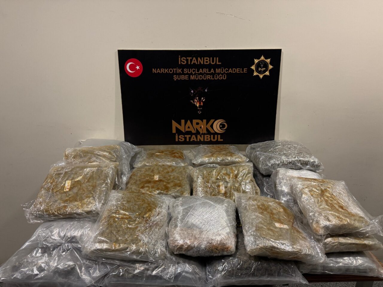 İSTANBUL (AA) – İstanbul'da, 45 kilo 488 gram uyuşturucunun ele