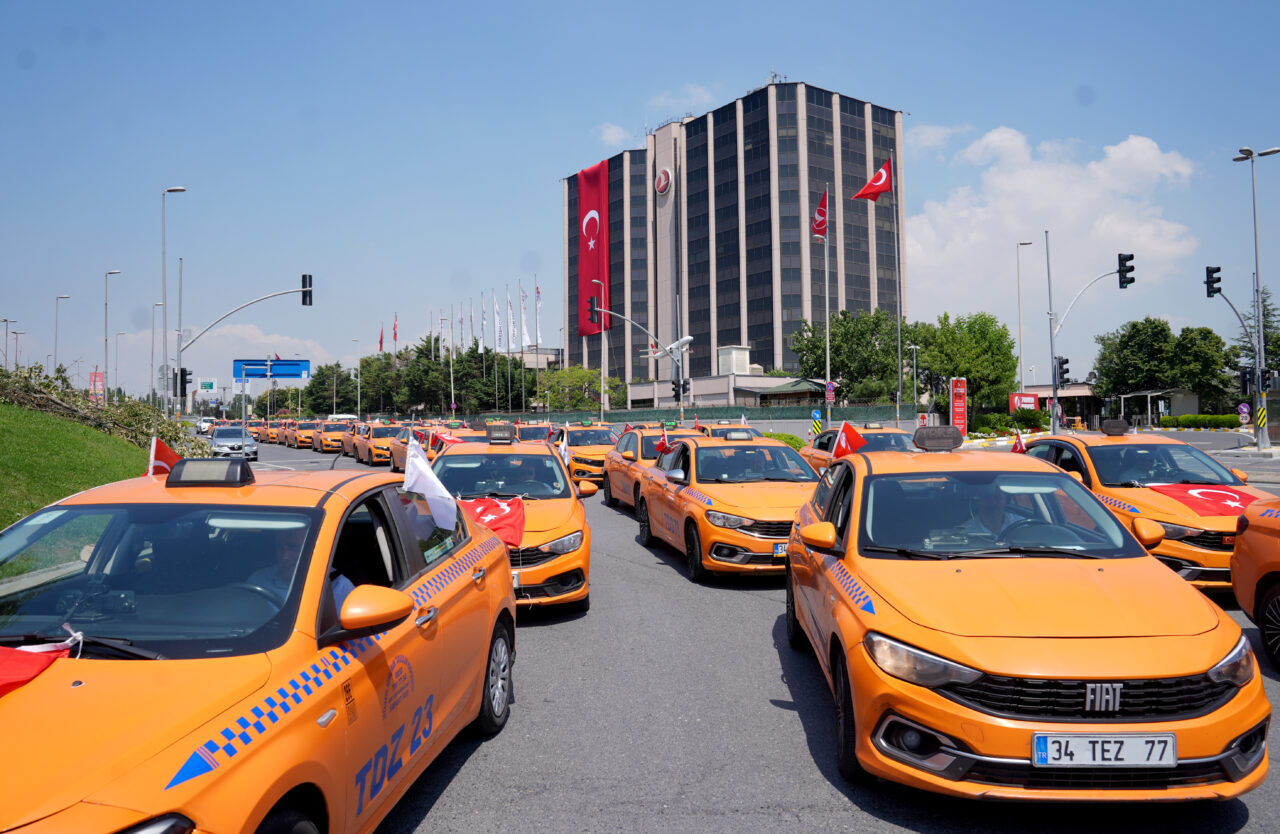 İSTANBUL (AA) – İstanbul Havalimanı Taksiciler Kooperatifi üyesi 253 taksici,
