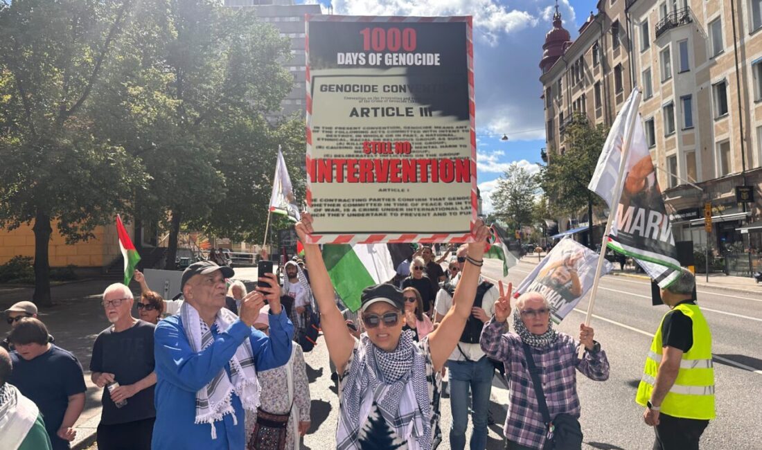 STOCKHOLM (AA) – İsveç'in başkenti Stockholm'de yüzlerce kişi, İsrail'in 10