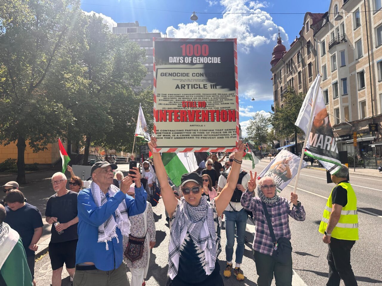 STOCKHOLM (AA) – İsveç'in başkenti Stockholm'de yüzlerce kişi, İsrail'in 10