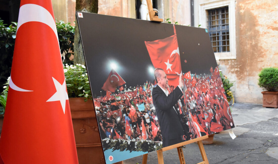 - Türkiye'nin Roma Büyükelçisi Elif Çomoğlu Ülgen:
- "15 Temmuz günü
