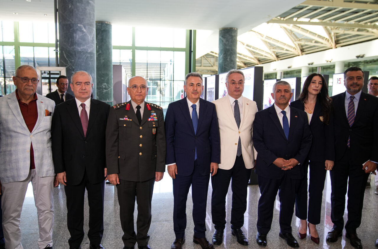 İZMİR (AA) – İzmir'de, Cumhurbaşkanlığı İletişim Başkanlığı ile 15 Temmuz