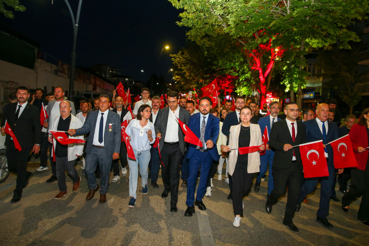İZMİR (AA) – İzmir, Denizli, Aydın, Uşak ve Manisa'da 15