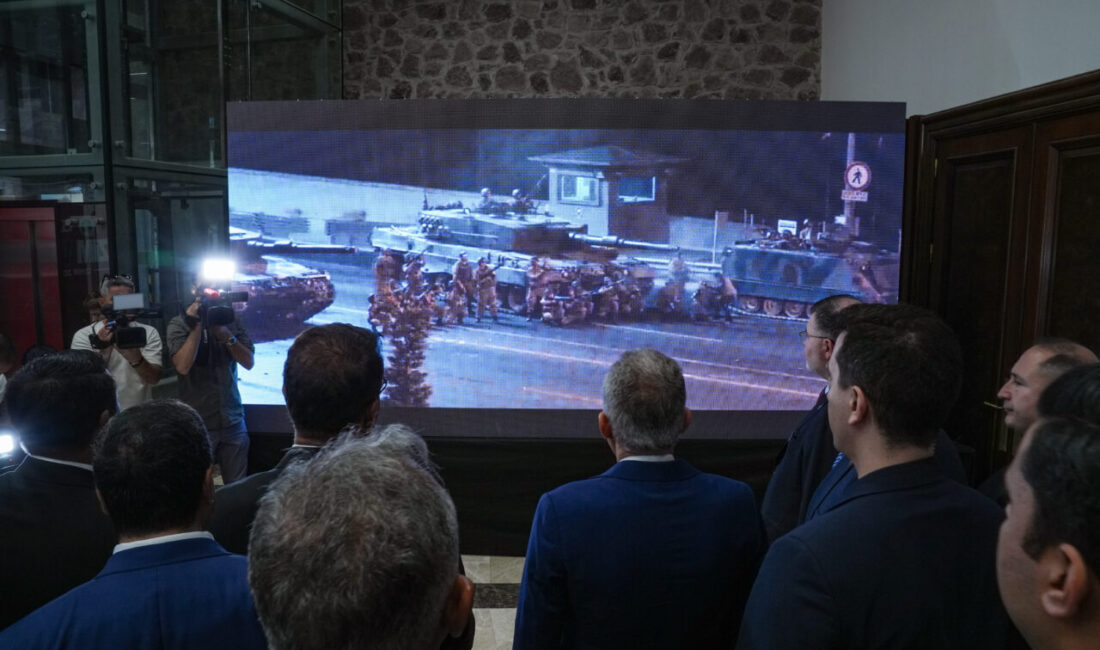 İZMİR (AA) – İzmir'de 15 Temmuz 2016'daki darbe girişiminin 10.