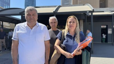 İZMİR (AA) – İzmir'in Konak ilçesinde sağanaktan korunmaya çalışırken elektrik