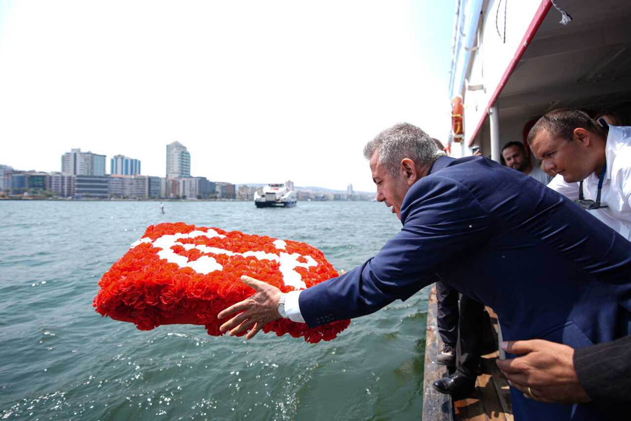 İZMİR (AA) – İzmir'de, 1 Temmuz Denizcilik ve Kabotaj Bayramı