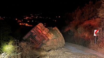 İZMİR (AA) – İzmir'in Kiraz ilçesinde traktörün devrilmesi sonucu sürücü