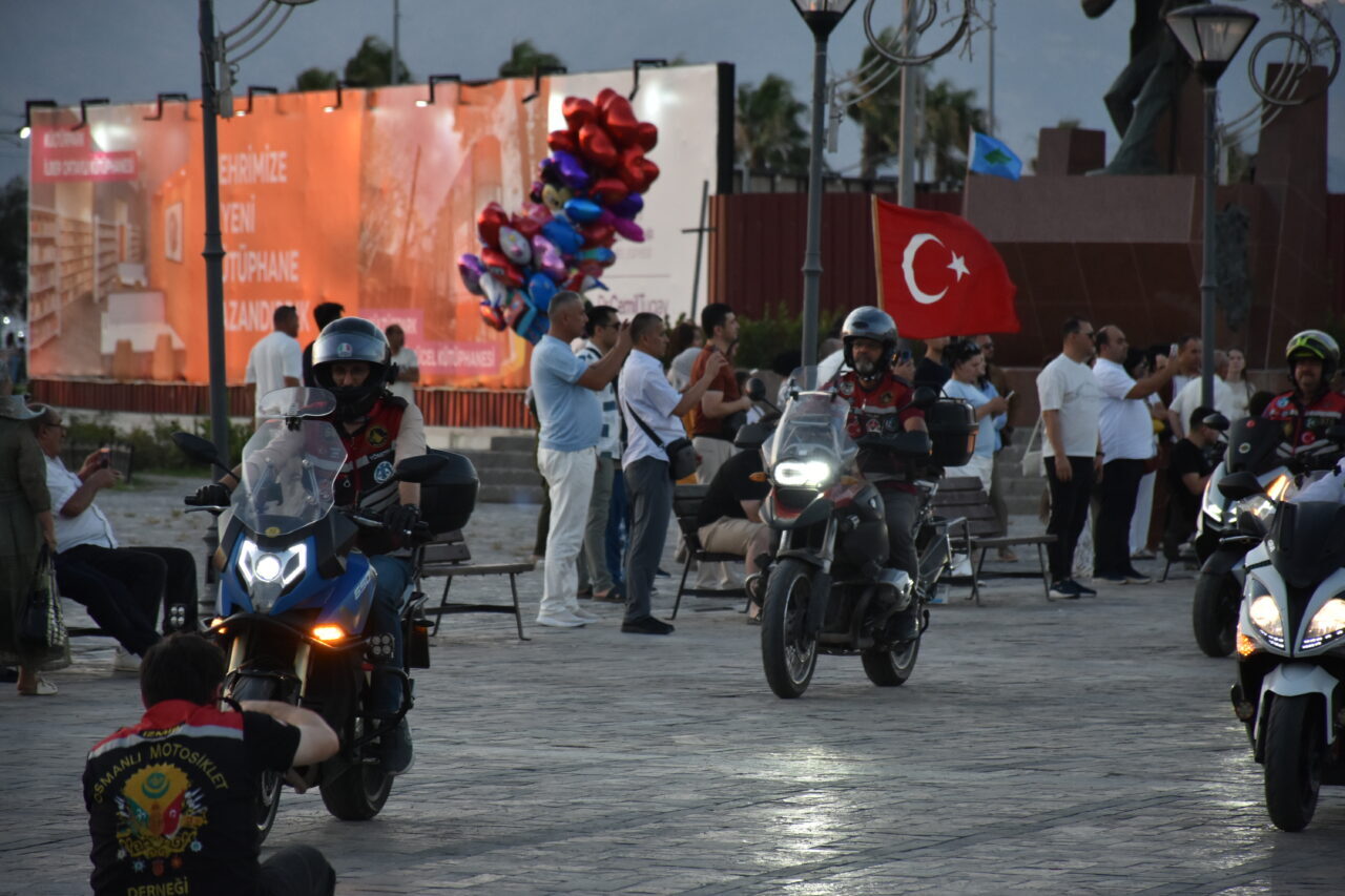 İZMİR (AA) – İzmir'de 15 Temmuz Demokrasi ve Milli Birlik