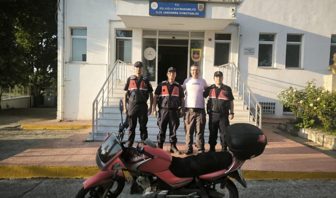EDİRNE (AA) – Edirne'nin Süloğlu ilçesinde çalınan motosiklet, jandarma ekiplerince