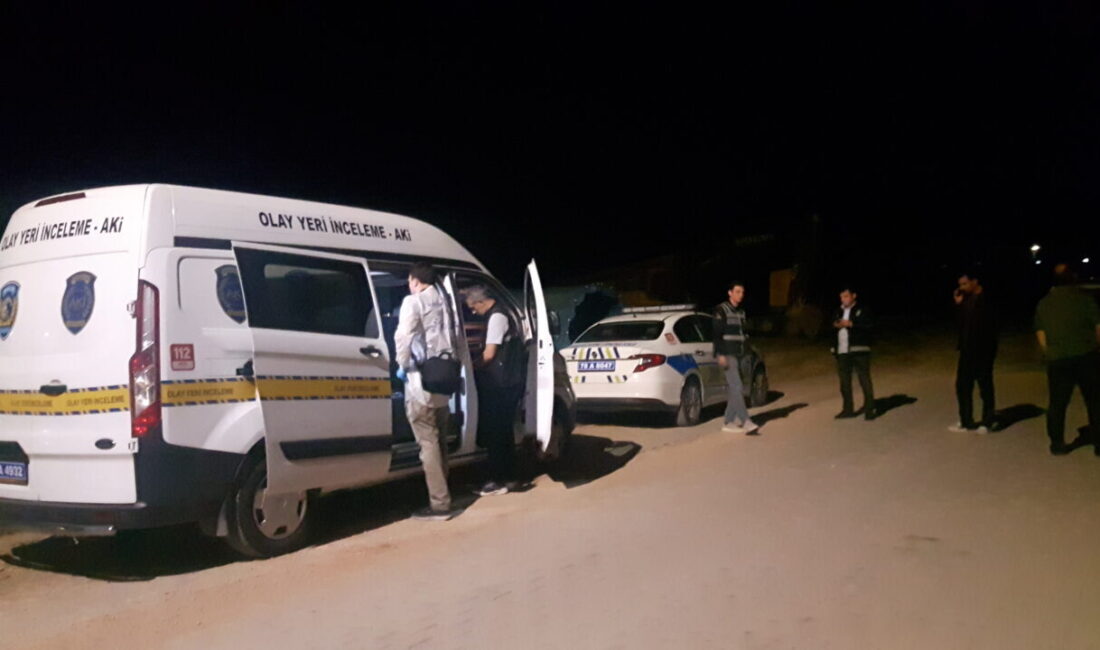 KARABÜK (AA) – Karabük'ün Eflani ilçesinde, üçüncü kattaki evinin balkonundan