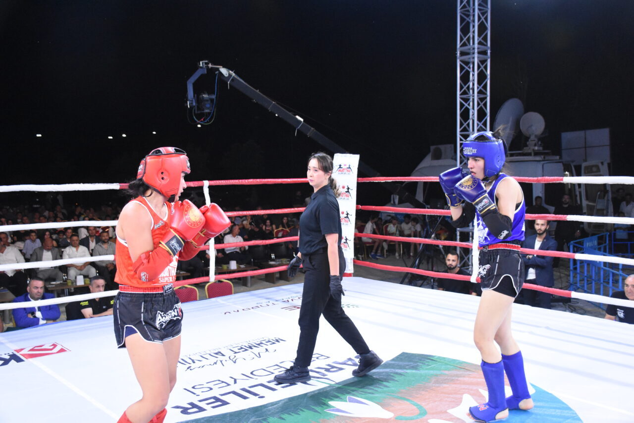 KARAMAN (AA) – Karaman'ın Sarıveliler ilçesinde 2026 Spor Toto Muaythai