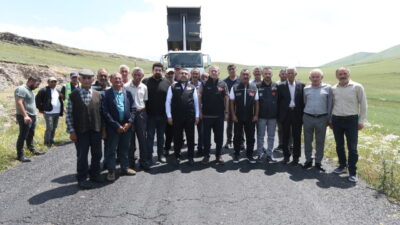 - Vali Ziya Polat:
- "Köylülerimizi toprak yoldan kurtarmak istiyoruz. Kars'ta