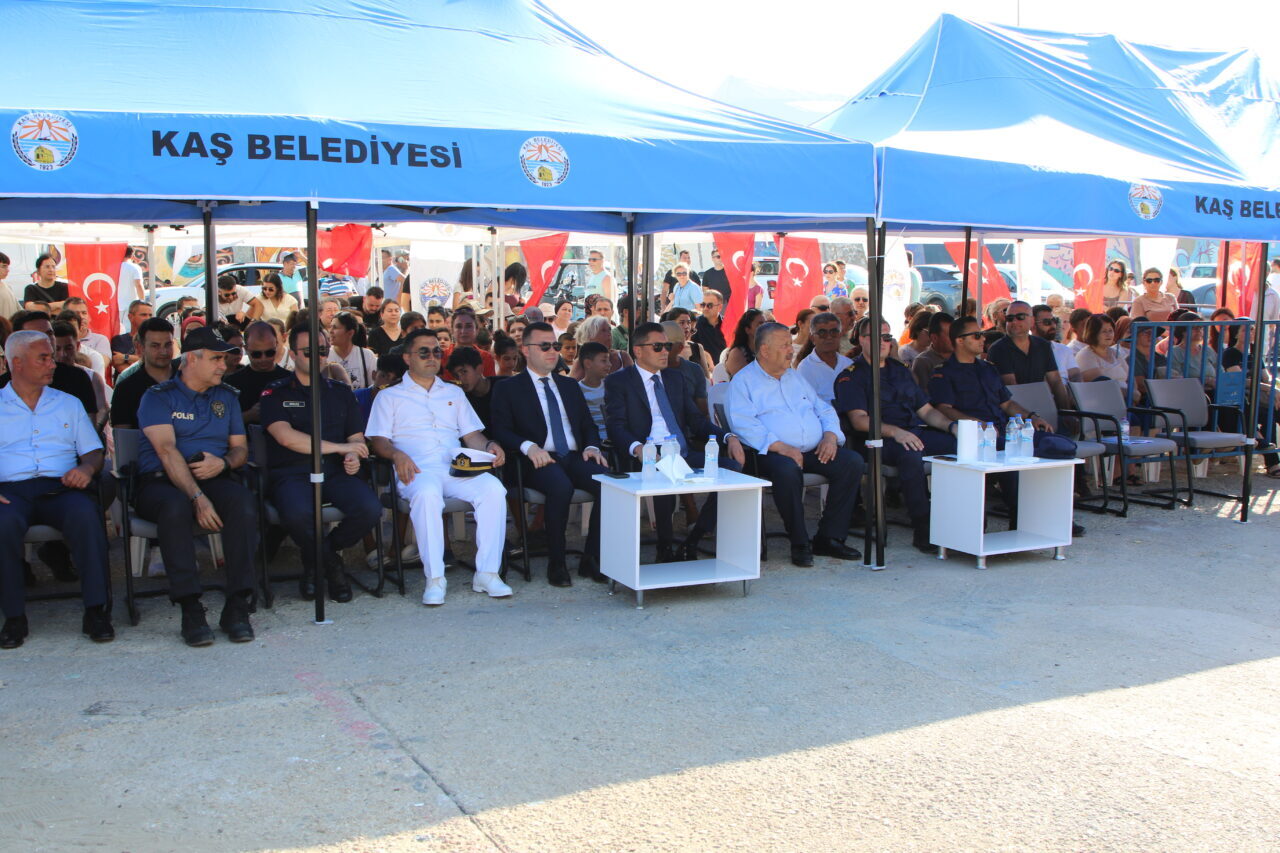 ANTALYA (AA) – Antalya'nın Kaş ilçesinde, 1 Temmuz Denizcilik ve