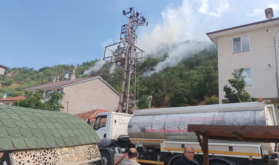 KASTAMONU (AA) – Kastamonu’nun Tosya ilçesinde çıkan orman yangınına müdahale