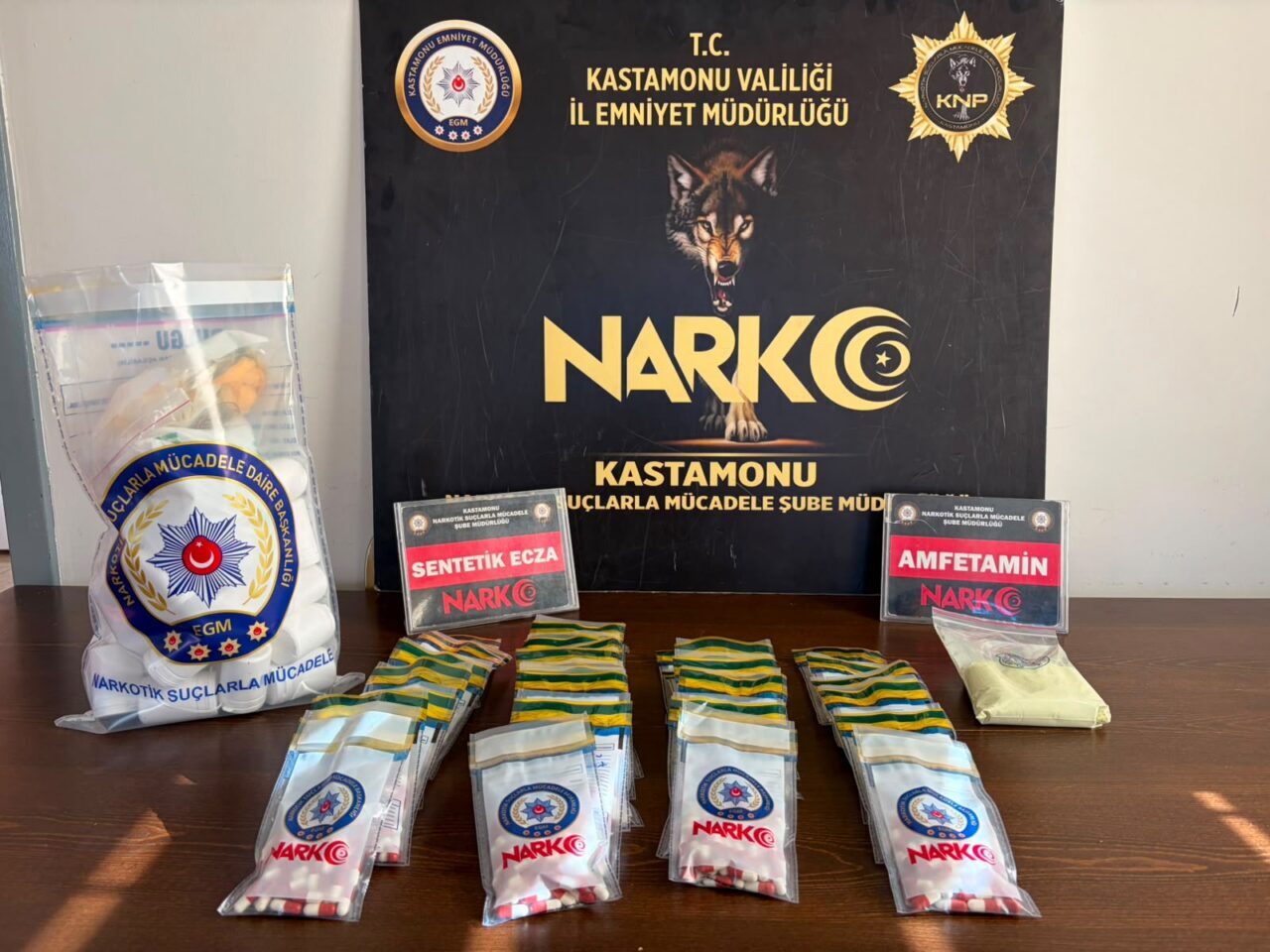 KASTAMONU (AA) – Kastamonu'da düzenlenen uyuşturucu operasyonunda 3 şüpheli yakalandı.