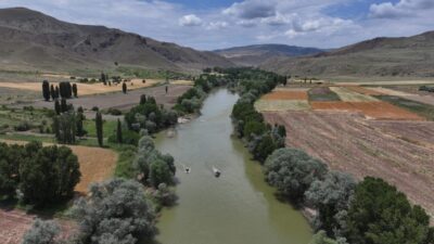 KAYSERİ (AA) – Kayseri'nin Özvatan ilçesinde, boğulma tehlikesi geçiren oğlunu