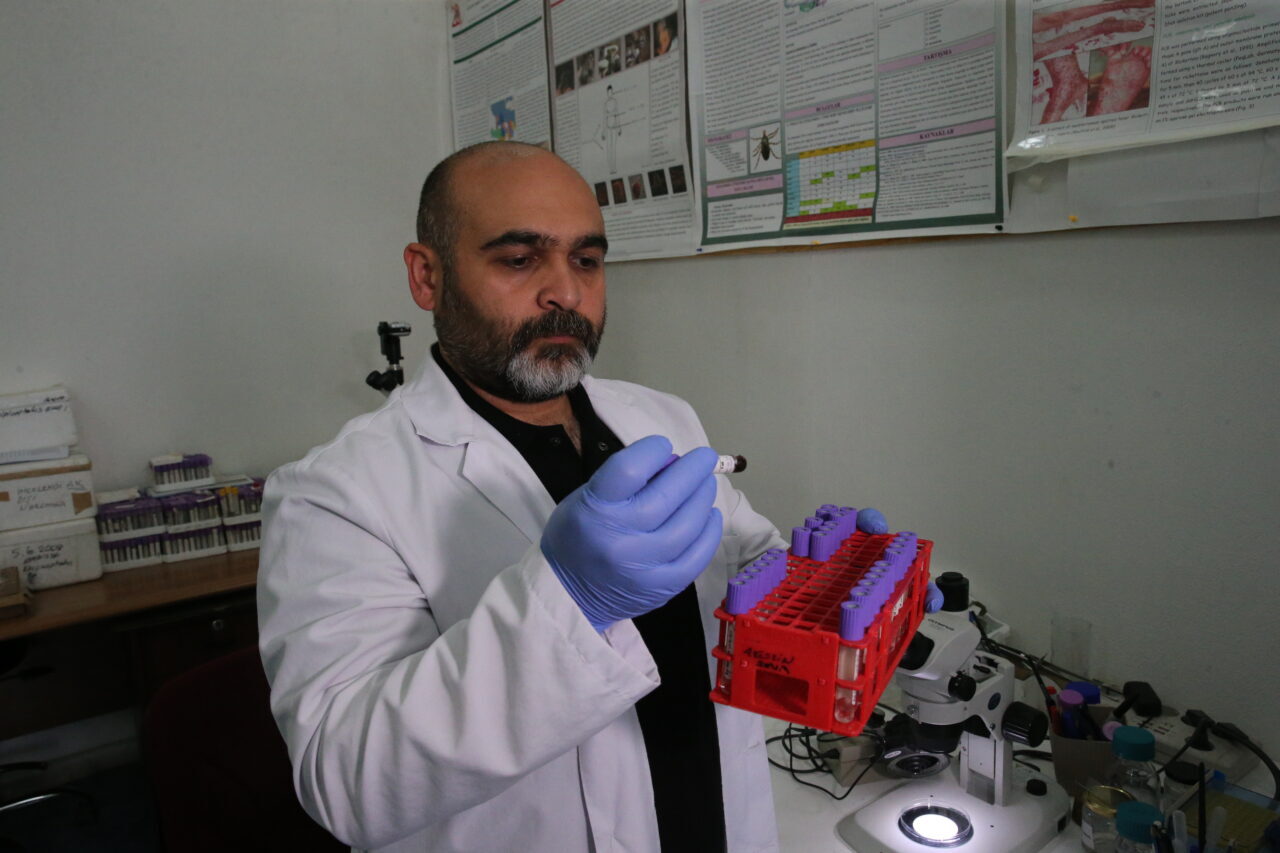 - TOGÜ Biyoloji Bölüm Başkanı Prof. Dr. Adem Keskin:
- "Toplumda
