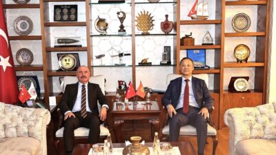 ÇORUM (AA) – Kırgızistan'ın Ankara Büyükelçisi Ruslan Kazakbaev, Çorum Valisi