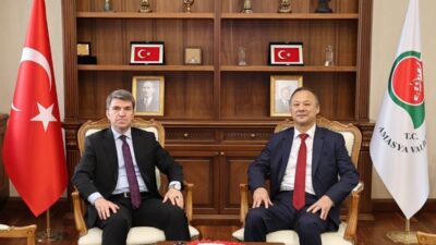 AMASYA (AA) – Kırgızistan'ın Ankara Büyükelçisi Ruslan Kazakbaev, çeşitli temaslarda