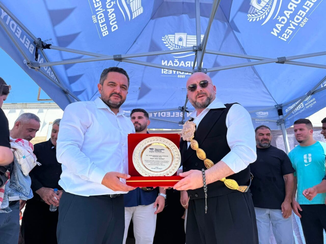 SİNOP (AA) – 665. Tarihi Kırkpınar Yağlı Güreşleri'nde başpehlivan olan