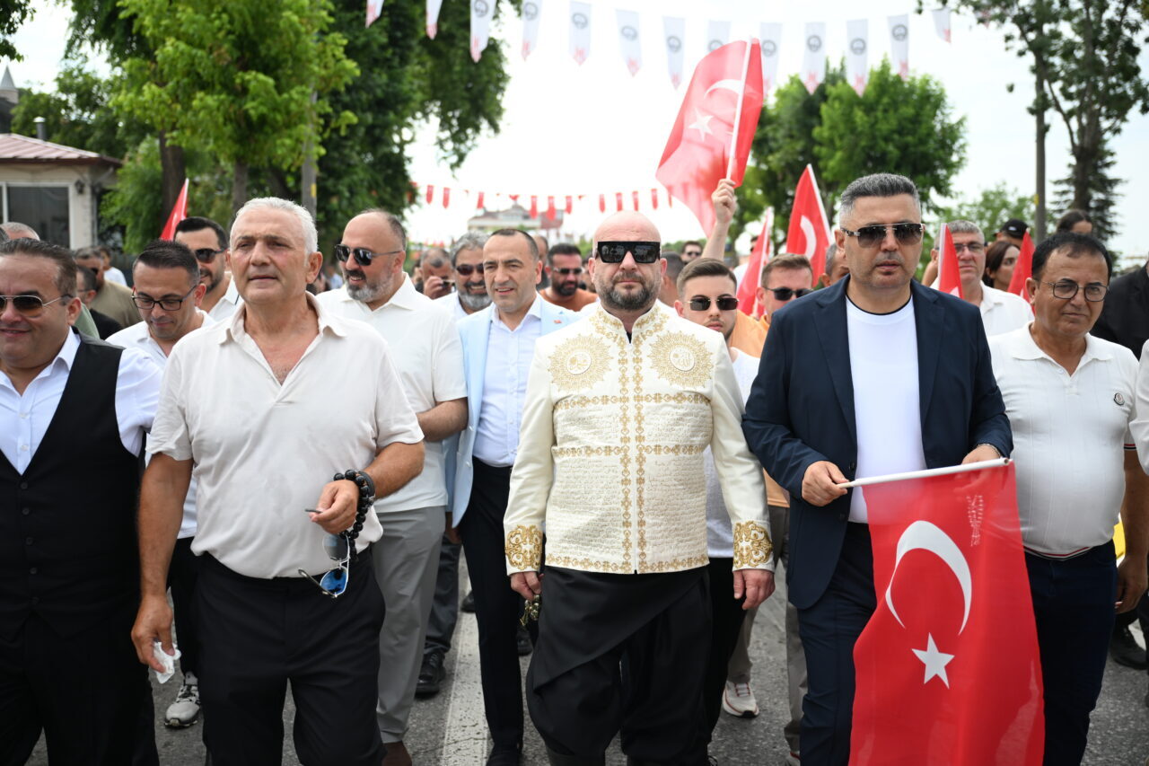 - 665. Tarihi Kırkpınar Yağlı Güreşleri kapsamında düzenlenen "ağa karşılaması"