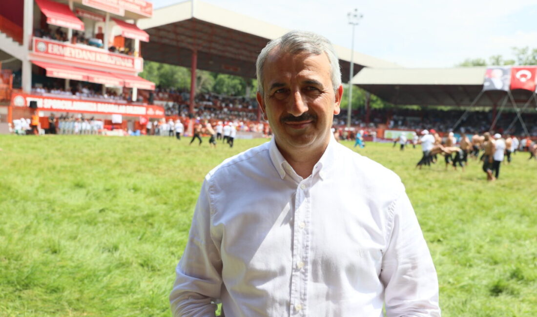 - Edirne Valisi Yunus Sezer:
- "Kırkpınar'ın ruhuna yakışır, Kırkpınar'daki efsane