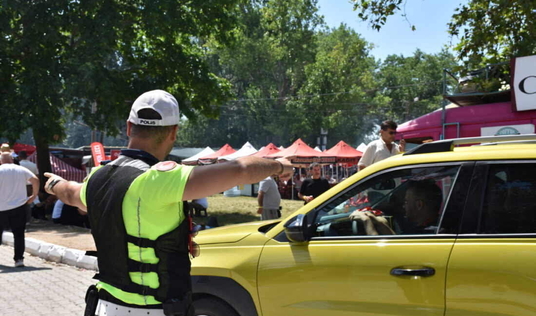 EDİRNE (AA) – Edirne'deki 665. Kırkpınar Yağlı Güreşleri'nde huzur ve