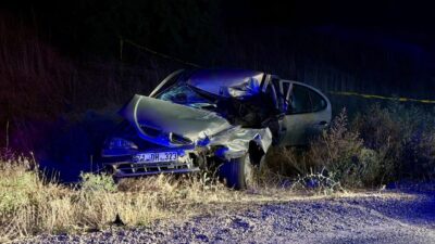 KIRŞEHİR (AA) – Kırşehir'in Çiçekdağı ilçesinde traktör ile otomobilin çarpışması