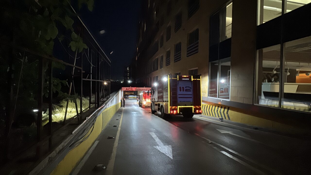 KOCAELİ (AA) – Kocaeli'nin Başiskele ilçesindeki özel bir hastanenin koroner