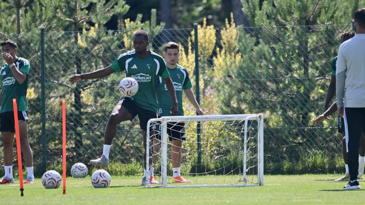 DÜZCE (AA) – Trendyol Süper Lig ekiplerinden Kocaelispor, yeni sezon