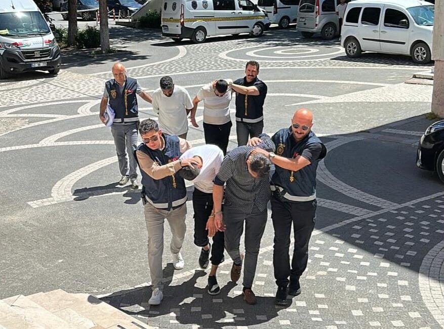 KONYA (AA) – Konya'nın Akşehir ilçesinde düzenlenen uyuşturucu operasyonunda gözaltına