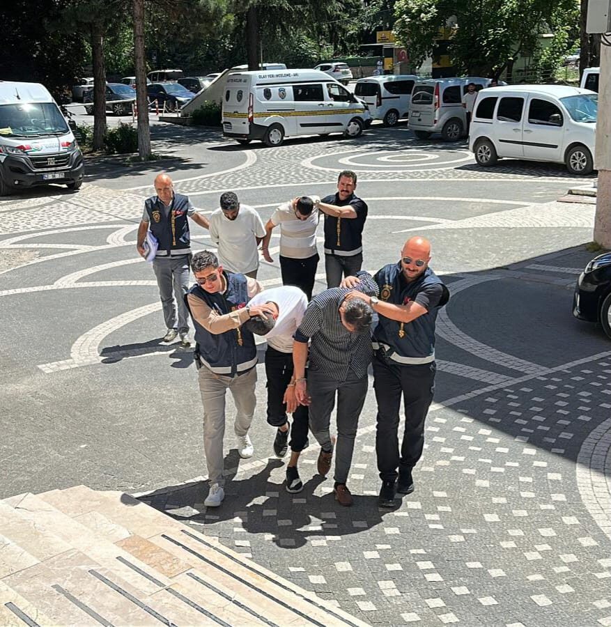 KONYA (AA) – Konya'nın Akşehir ilçesinde düzenlenen uyuşturucu operasyonunda gözaltına