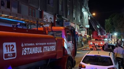 İSTANBUL (AA) – Küçükçekmece'de bir iş merkezindeki restoranda çıkan ve