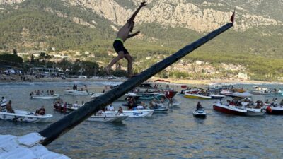 ANTALYA (AA) – Antalya'nın Kumluca ilçesinde Denizcilik ve Kabotaj Bayramı