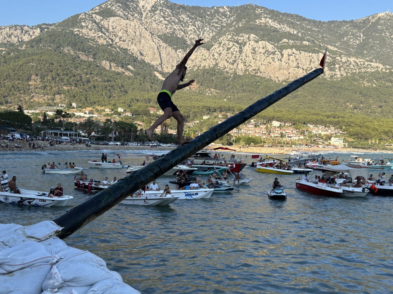 ANTALYA (AA) – Antalya'nın Kumluca ilçesinde Denizcilik ve Kabotaj Bayramı