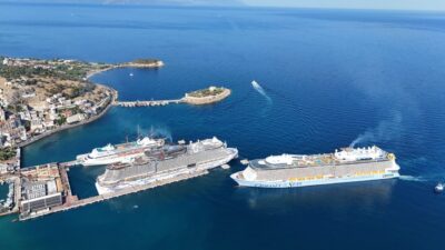 AYDIN (AA) – Kruvaziyer turizminin önemli noktalarından Aydın'ın Kuşadası ilçesi,