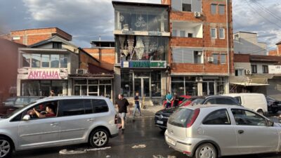 ÜSKÜP (AA) – Kuzey Makedonya'nın başkenti Üsküp'te şiddetli fırtına, kent