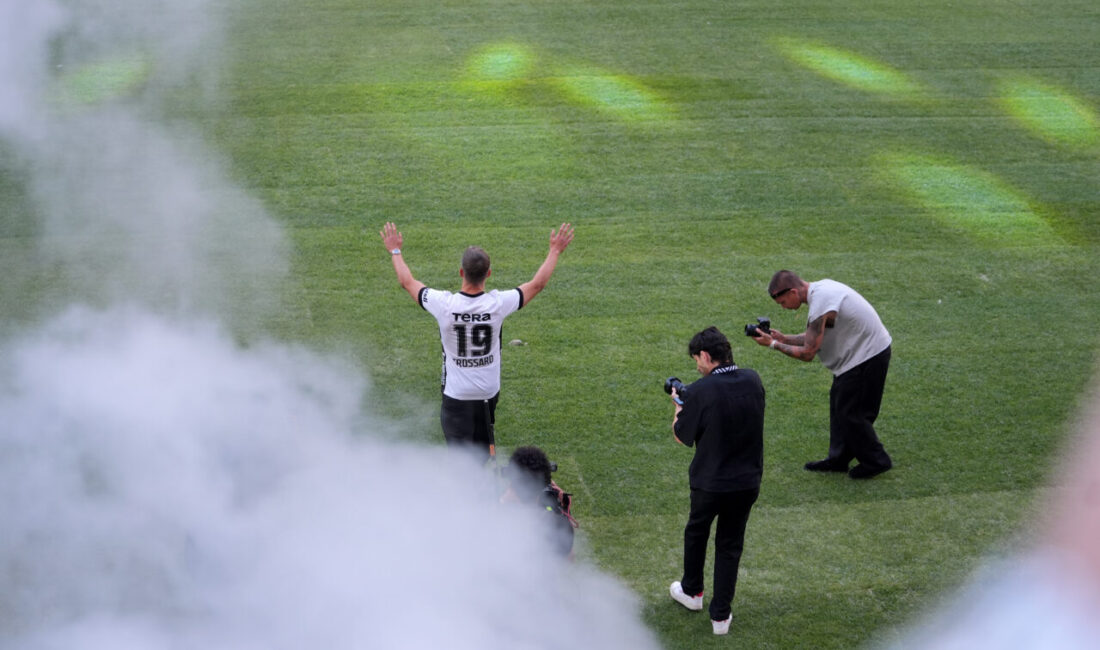 - Beşiktaş Kulübü Başkanı Serdal Adalı:
"Leandro Trossard yalnızca bir futbolcu