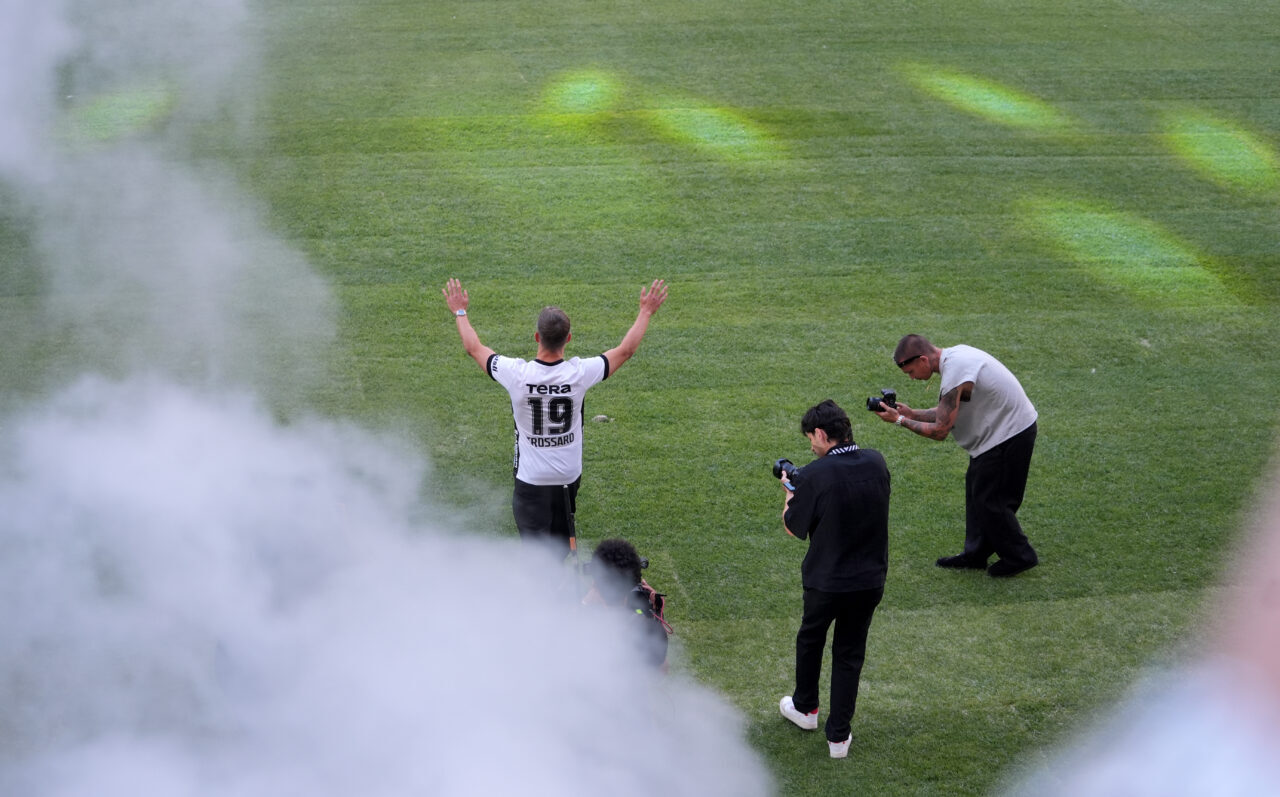 - Beşiktaş Kulübü Başkanı Serdal Adalı:
"Leandro Trossard yalnızca bir futbolcu