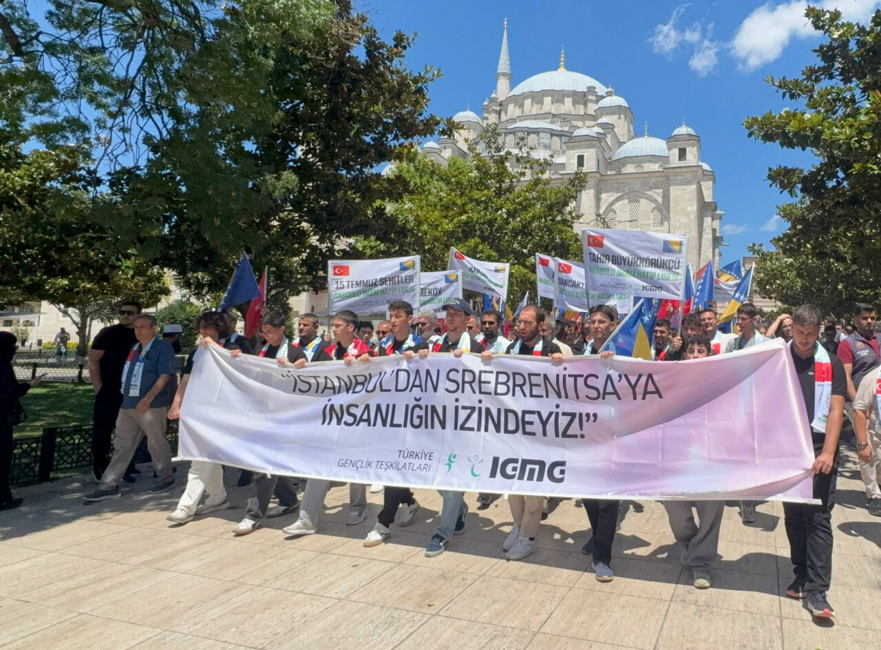 - İGMG Bosna Hersek Bölge Başkanı Edin Salkoviç:
- "Biz 11