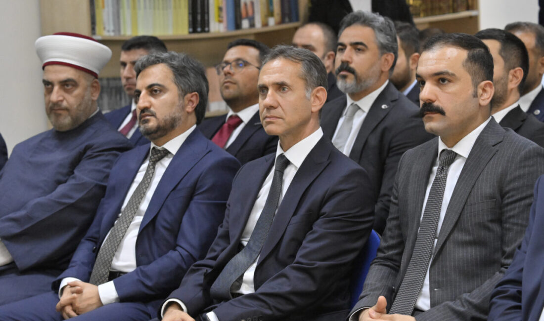 - Türkiye'nin Beyrut Büyükelçisi Murat Lütem:
- "Bugün ülkemizi, 15 Temmuz'daki