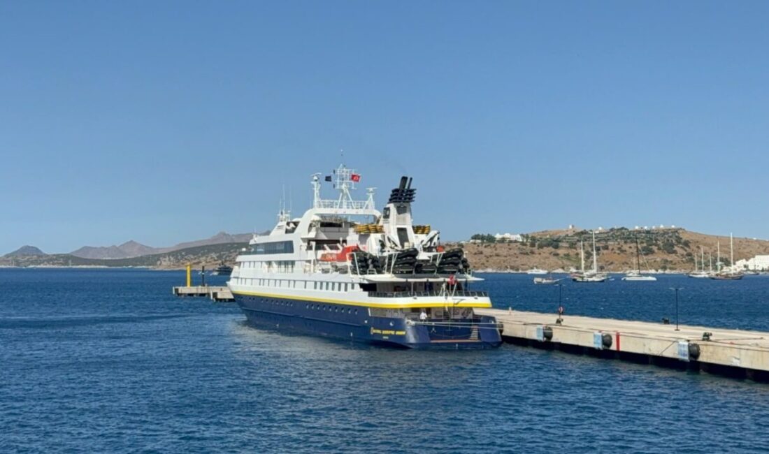 MUĞLA (AA) – Muğla'nın Bodrum ilçesine gelen lüks butik "National
