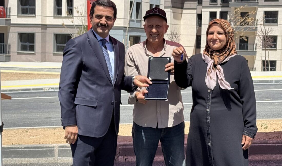 MALATYA (AA) – Malatya'da yapımı tamamlanan 4 bin 359 deprem