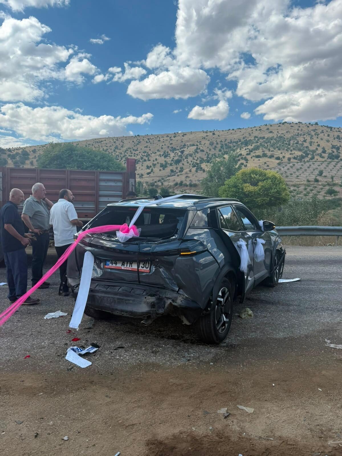 MALATYA (AA) – Malatya'nın Doğanşehir ilçesinde düğün konvoyunda meydana gelen