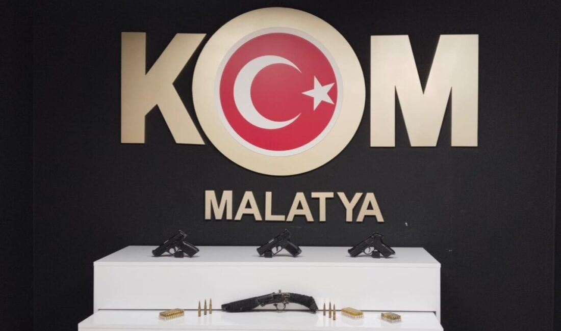 MALATYA (AA) – Malatya'da ruhsatsız silah satışı yapan ve bulunduran