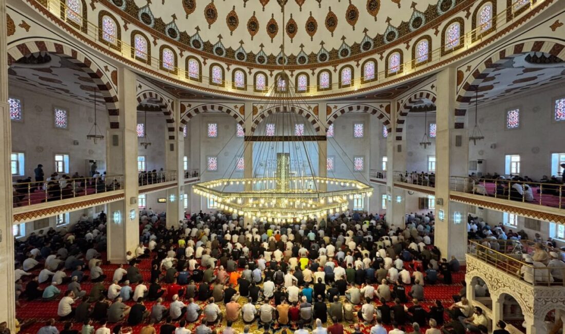 MARDİN/SİİRT (AA) – Mardin ve Siirt'te, 15 Temmuz Demokrasi ve