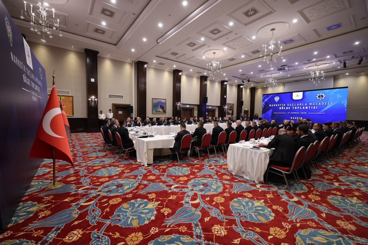 - Toplantıya İçişleri Bakan Yardımcısı Ali Çelik de katıldı